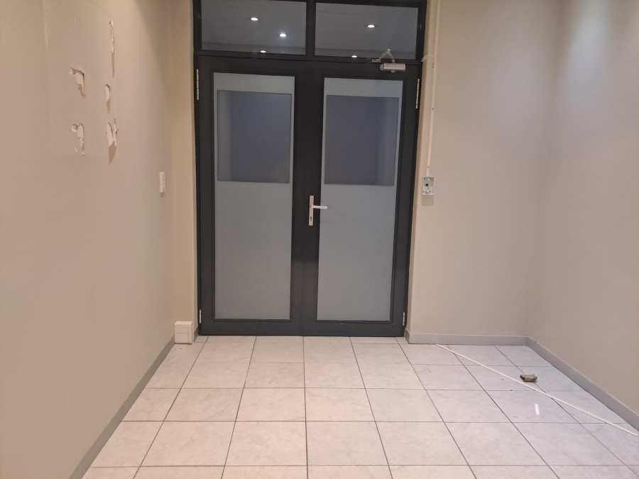 To Let commercial Property for Rent in Somerset West Western Cape